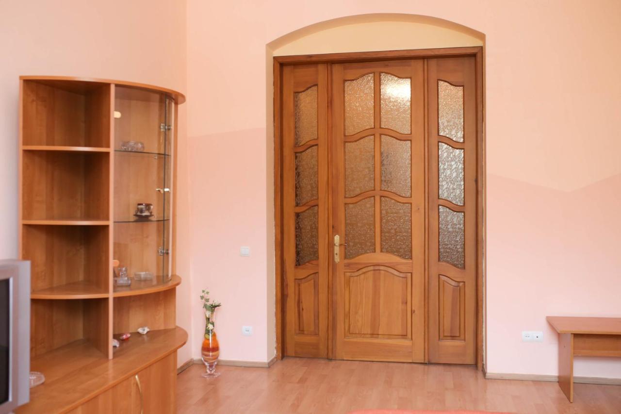 Apartment Near St. Elizabeth Church *
